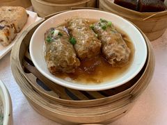 鲍汁腐皮卷-畔山酒店中餐厅