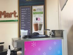 -全家便利店(洛川东路店)