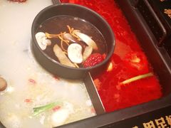 -老牌坊云南鱼豆花火锅(哈西万达店)