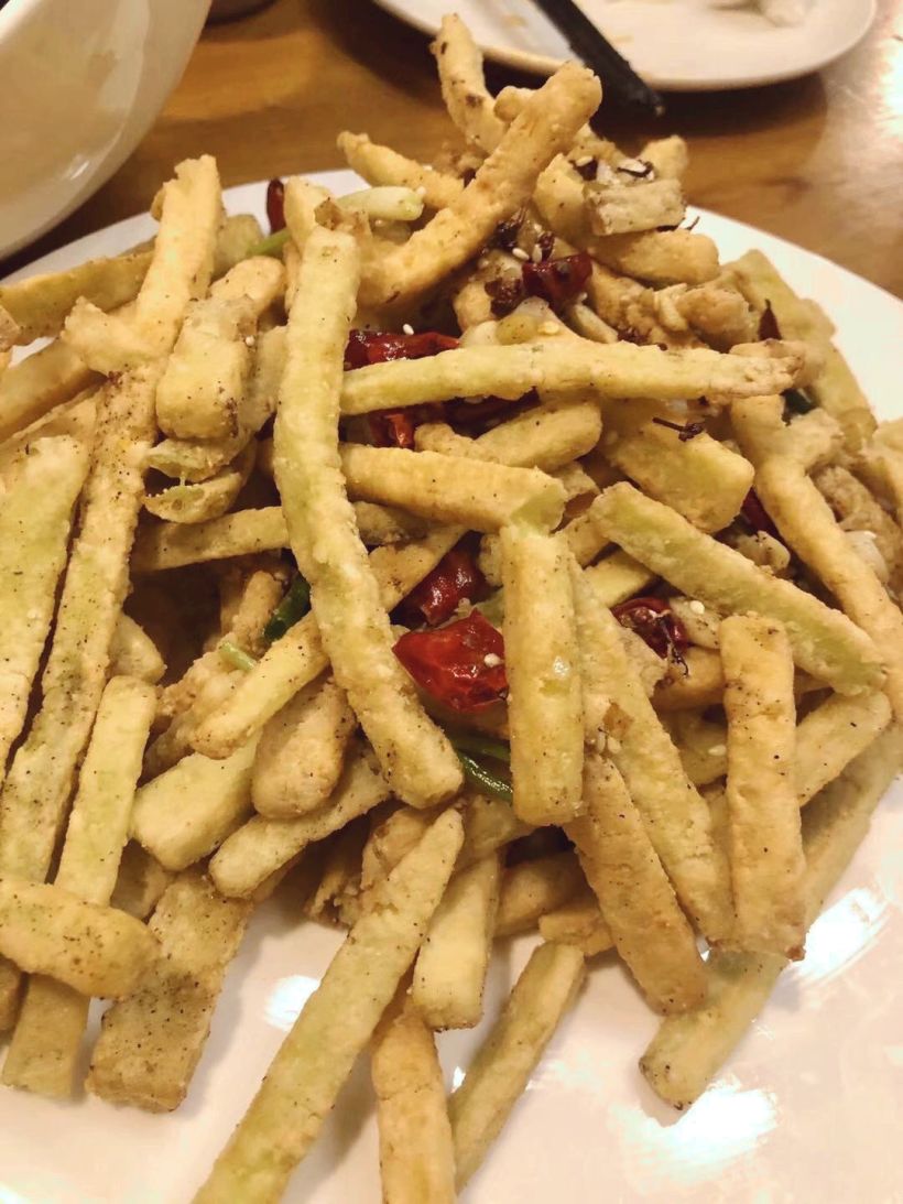 「干煸茄条」刚上上来 我以为是干煸藕丝 结果是茄条 我最爱的茄子 啦