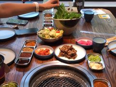 -明洞阿姨·韩式酱蟹烤肉·创意料理(三元桥店)