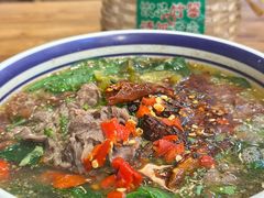 -云阿蛮云南生烫牛肉米线(奉贤路店)