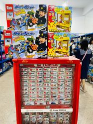 -逝水玩具折扣店