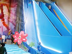 -超时空蹦床团建·VR潮玩运动娱乐·生日派对游乐园(金桥店)