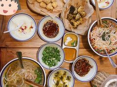 -云阿蛮云南生烫牛肉米线(奉贤路店)