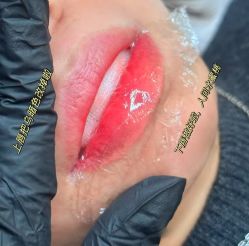 -林小西 · 专业半永久纹眉