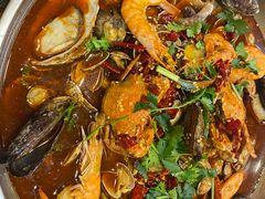 -老东镇啤酒屋海鲜加工·蒸汽海鲜·海鲜烧烤(台东店)