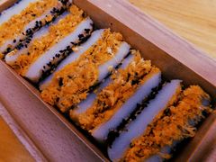 蛋黄肉松切糕-米阿糯糕团•酒酿•甜品(莫愁店)