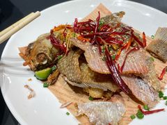 -肥肥虾庄·金牌油焖大虾(杨园滨江时代walk店)