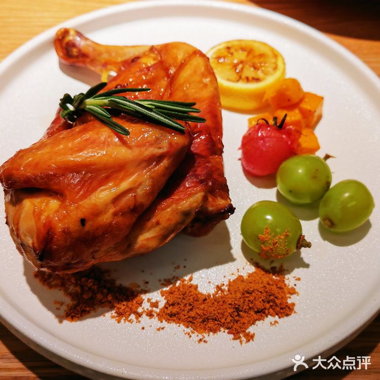 西餐厅中的黑马灵魂转角