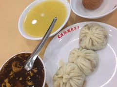 -陈寔包子王·卤煮小肠·京味小吃(龙潭店)