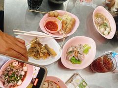 -榮泰米粉湯(Left Shop)