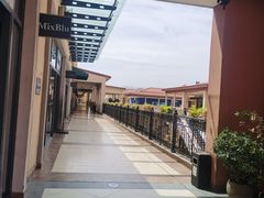 -首创奥特莱斯(西安店)