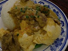 咖哩牛肉滑蛋飯-噏耷茶档
