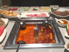 -海底捞火锅鲜切牛肉主题店(长寿路店)