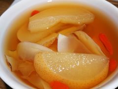 无花果海底椰雪梨汤-炖物24章·顺时轻养茶(杭州大厦店)