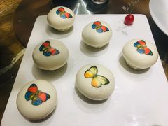 蝴蝶金汁流沙包-广东道至正餐厅(区庄店)