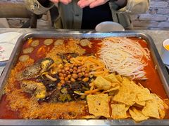 -在巷子里的烤肉店·螺蛳粉烤鱼·牛蛙(和美城店)