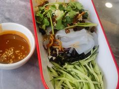 -李连贵熏肉美食酒楼(东市商贸店)