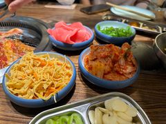 -明洞阿姨·韩式酱蟹烤肉·创意料理(三元桥店)