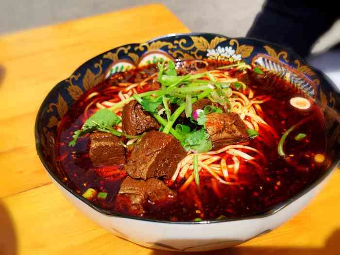 思味来坨坨牛肉面-"这家面真的值得安利!在我家楼下,之前无意.