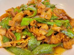 -阿瓦山寨·湘菜现炒·剁椒鱼头王(咸阳总店)