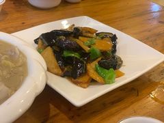 -鹤乡东北菜(崮山路店)