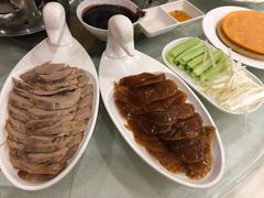 -大鸭梨烤鸭店(金顶街店)
