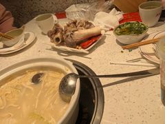 -三人行骨头王火锅(长寿店)