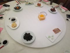 -梅龙镇酒家(南京西路总店)
