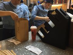 冠军满杯红草莓茶加奶盖-LELECHA乐乐茶(上海五角场万达广场店)