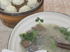 招牌鲜肉汤包-曼曼汤包(建国西路店)