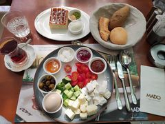 -MADO冰淇淋咖啡馆(淘金店)