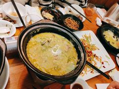 -莲餐厅·湖北菜·潜江小龙虾店(愚园路店)