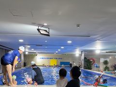 -小蓝鲸游泳培训基地(石景山店)