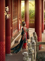 -雪中彩影婚纱摄影·微光艺术中心