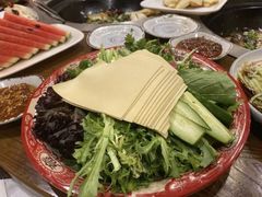 -万里闯关东铁锅炖菜馆(高新旗舰店)