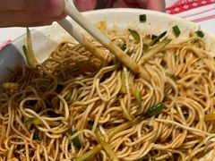 -肥肥虾庄·金牌油焖大虾(汉口城市广场店)