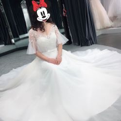 -艾米丽婚纱礼服