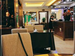 -喜乐餐厅•灯笼虾球首创者•本地小海鲜(二马路店)