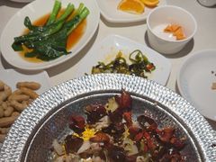 -小鱼小牛·鱼牛干锅·脆鱼火锅(世欧广场店)