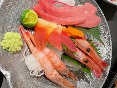 -铭牛烧肉·和牛海鲜自助(高新月牙湖店)