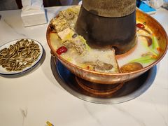-老蜀铜火锅·酸菜脊骨·麻辣羊蝎子(热闹路店)
