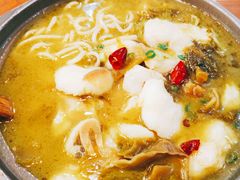 -周鱼小馆石锅酸菜鱼(活力汇店)