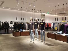 -URBAN REVIVO(西安Momopark店)