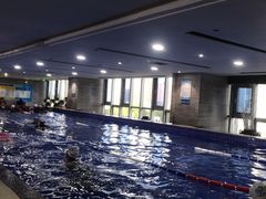 -小蓝鲸游泳培训基地(石景山店)