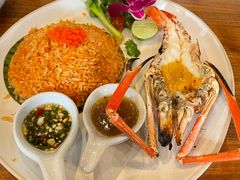 -Chom Cafe and Restaurant