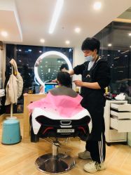 -奇怪的独角兽亲子理发沙龙