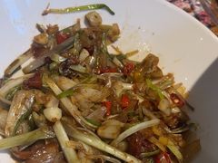 -黄泥岗·地道湖北菜(奥特莱斯店)