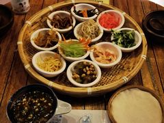 -包整·丝娃娃(一览甲秀楼风景店)